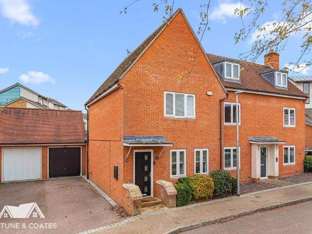 2 bedroom semi detached house for sale