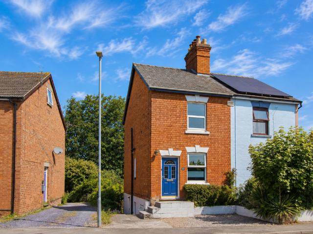 2 bedroom semi detached house for sale