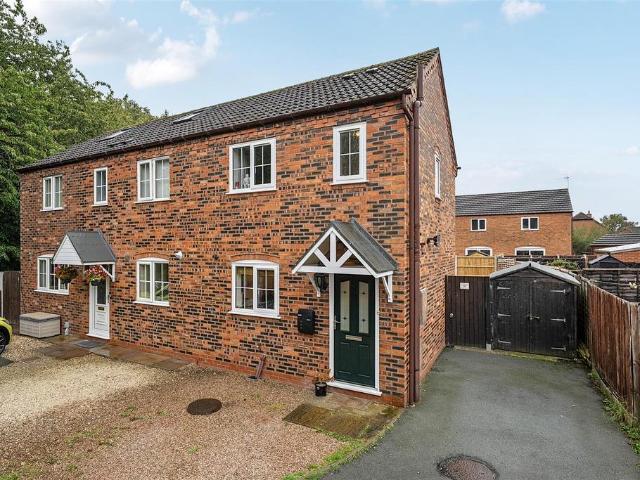 2 bedroom semi detached house for sale