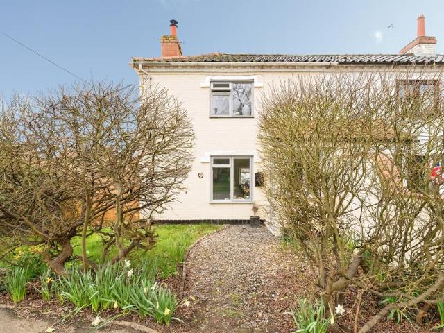 2 bedroom semi detached house for sale