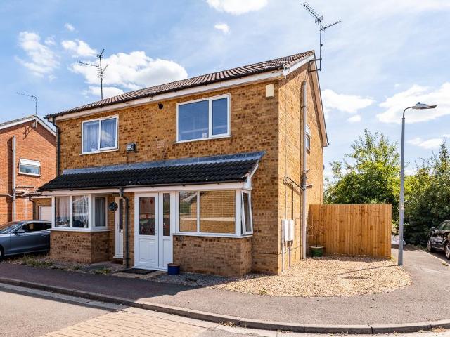 2 bedroom semi detached house for sale