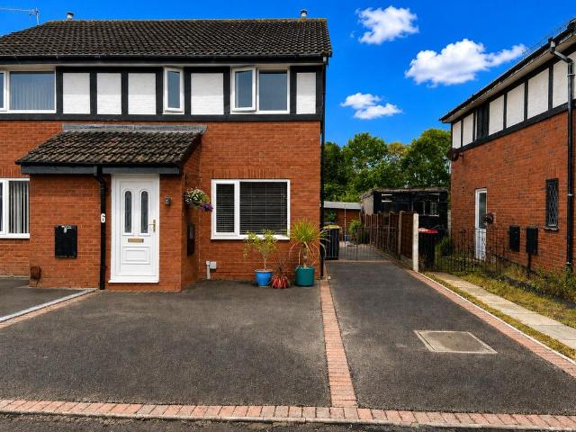 2 bedroom semi detached house for sale