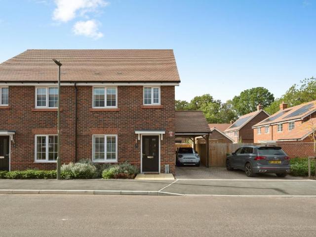 2 bedroom semi detached house for sale