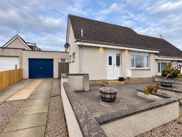 2 bedroom semi detached house for sale
