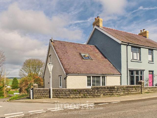 2 bedroom semi detached house for sale