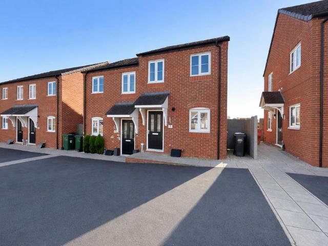 2 bedroom semi detached house for sale
