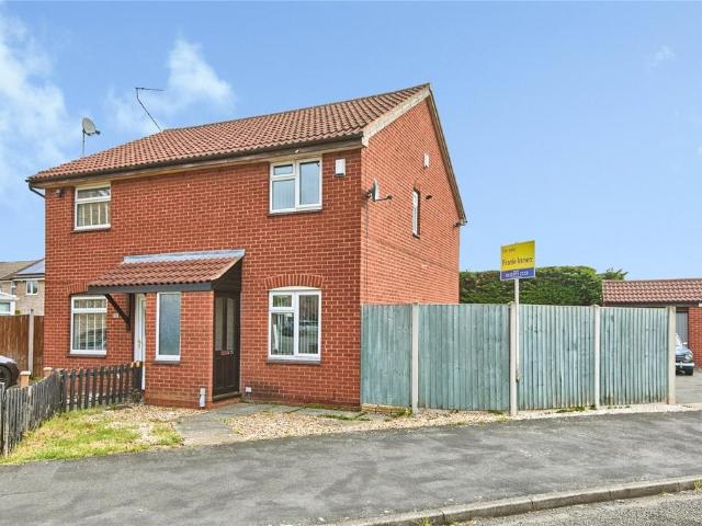 2 bedroom semi detached house for sale