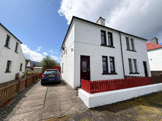 2 bedroom semi detached house for sale