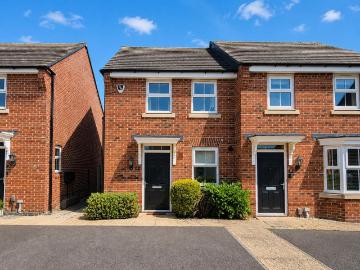 2 bedroom semi detached house for sale