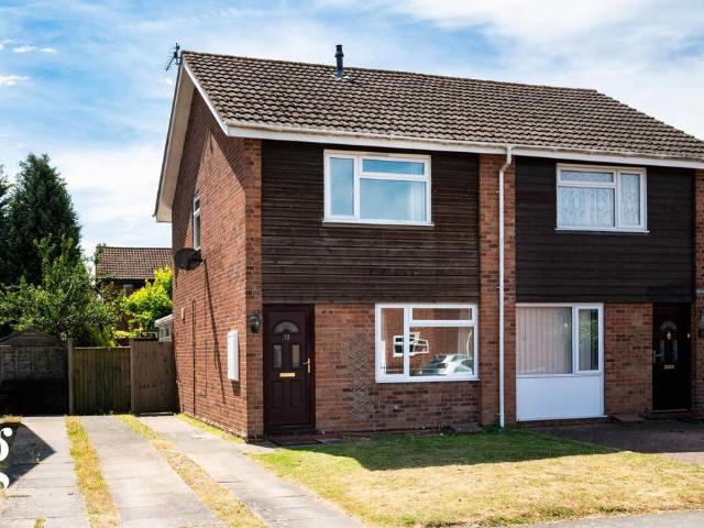 2 bedroom semi detached house for sale
