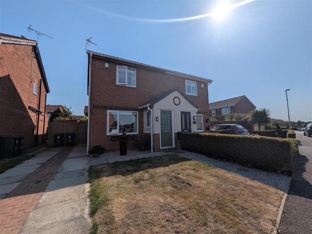 2 bedroom semi detached house for sale