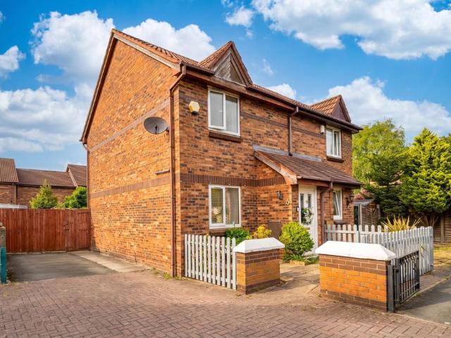 2 bedroom semi detached house for sale