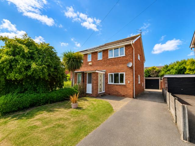 2 bedroom semi detached house for sale