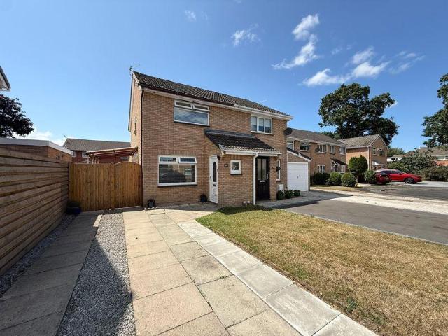 2 bedroom semi detached house for sale