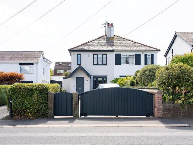 2 bedroom semi detached house for sale