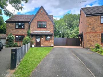 2 bedroom semi detached house for sale