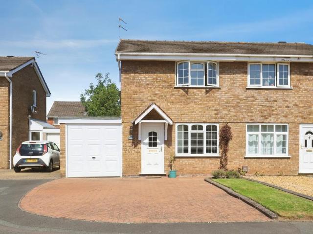 2 bedroom semi detached house for sale