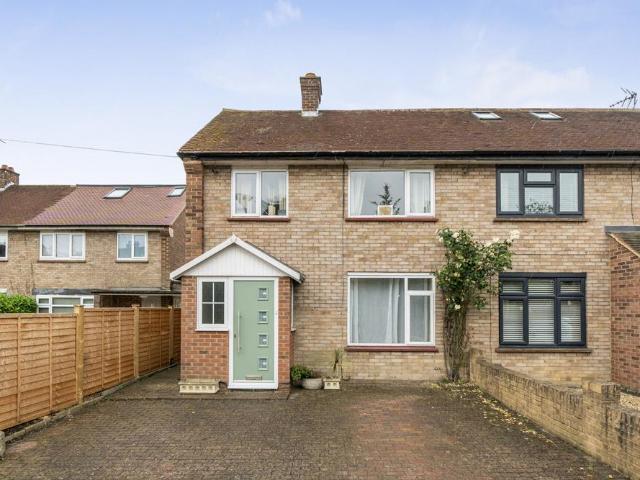 2 bedroom semi detached house for sale