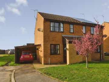 2 bedroom semi detached house for sale