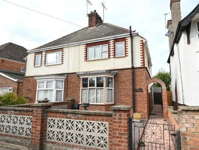 2 bedroom semi detached house for sale