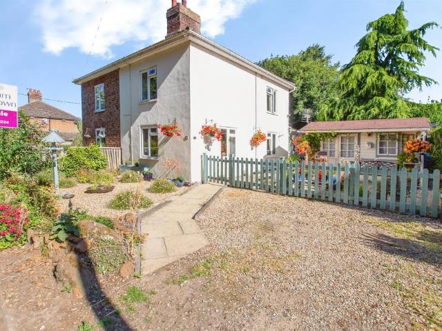 2 bedroom semi detached house for sale