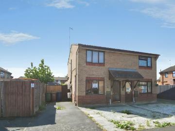 2 bedroom semi detached house for sale