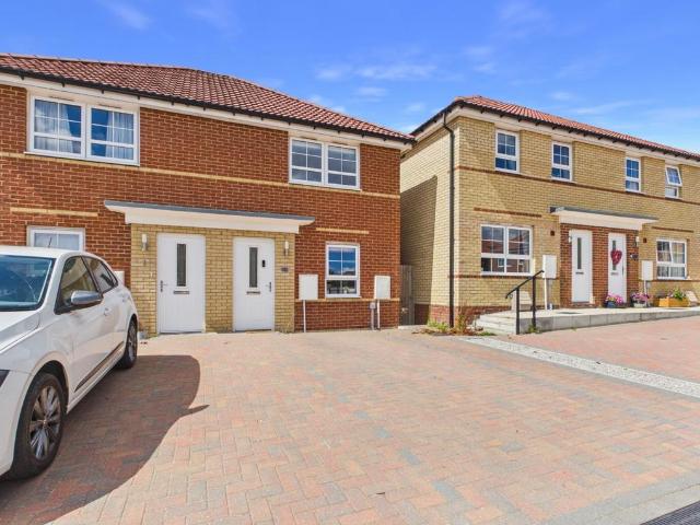 2 bedroom semi detached house for sale