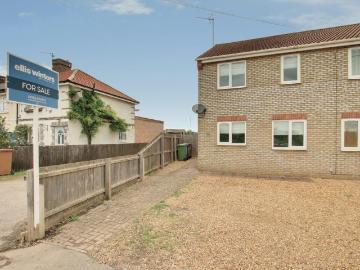 2 bedroom semi detached house for sale