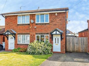 2 bedroom semi detached house for sale