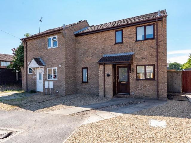 2 bedroom semi detached house for sale
