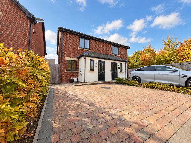 2 bedroom semi detached house for sale
