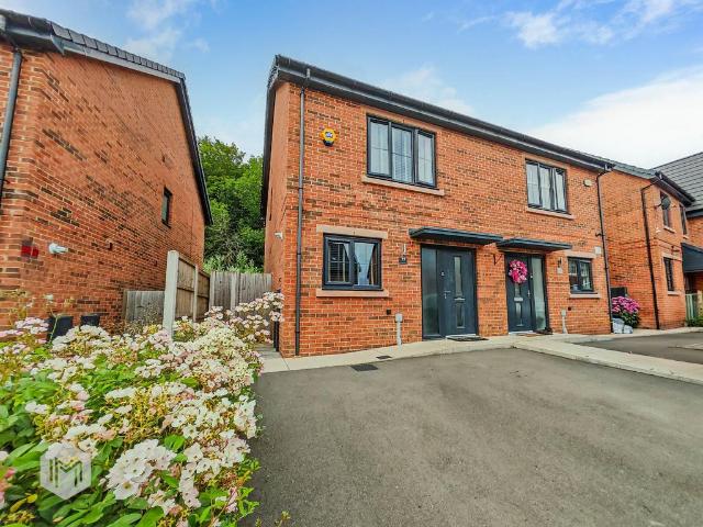 2 bedroom semi detached house for sale