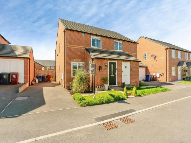 2 bedroom semi detached house for sale
