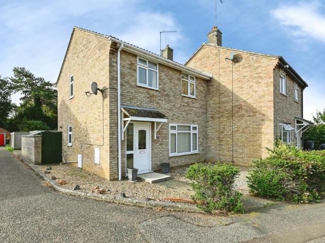 2 bedroom semi detached house for sale
