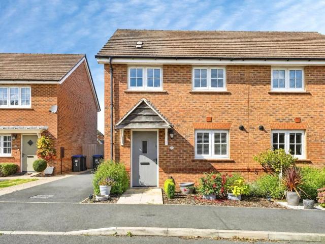 2 bedroom semi detached house for sale
