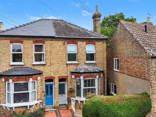 2 bedroom semi detached house for sale