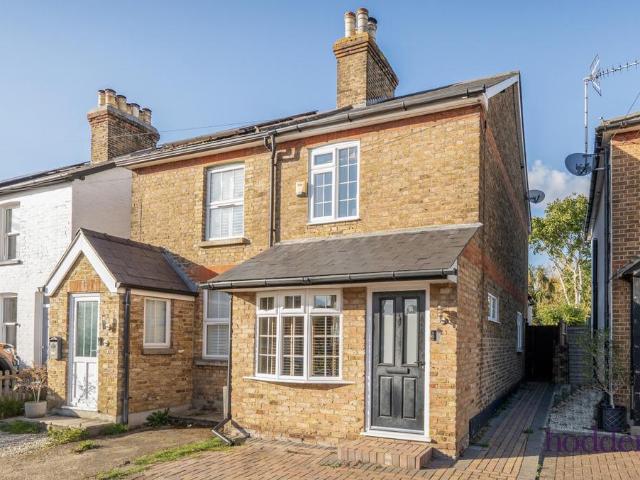 2 bedroom semi detached house for sale