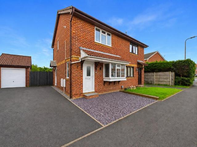 2 bedroom semi detached house for sale