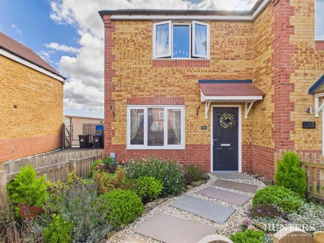 2 bedroom semi detached house for sale
