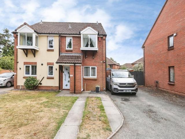 2 bedroom semi detached house for sale