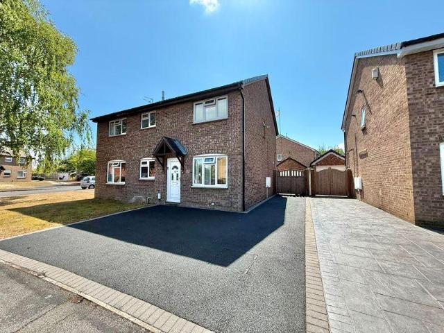 2 bedroom semi detached house for sale
