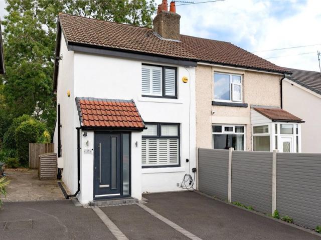 2 bedroom semi detached house for sale