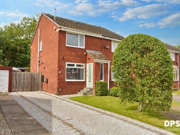 2 bedroom semi detached house for sale