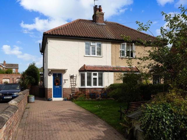 2 bedroom semi detached house for sale