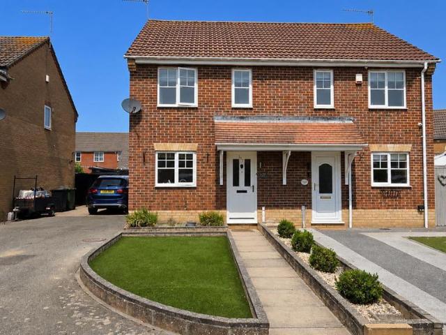 2 bedroom semi detached house for sale