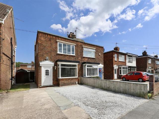 2 bedroom semi detached house for sale