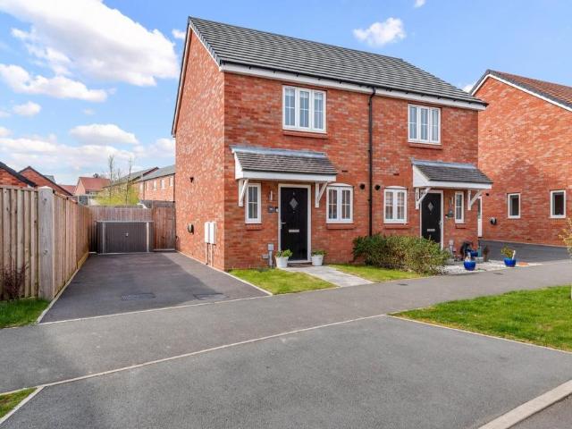 2 bedroom semi detached house for sale
