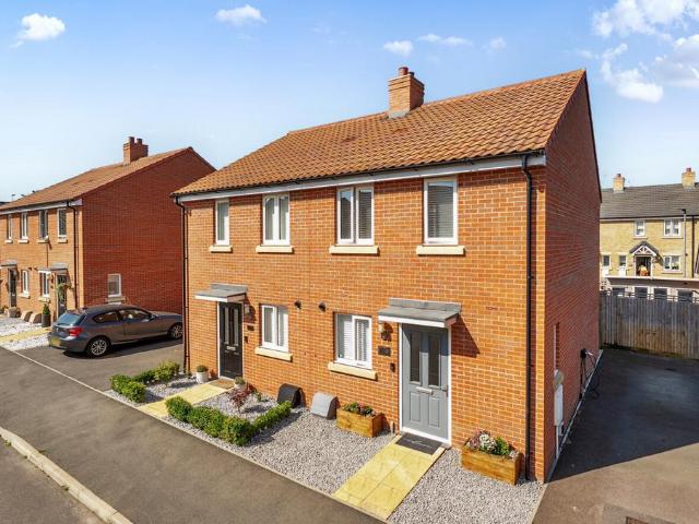2 bedroom semi detached house for sale