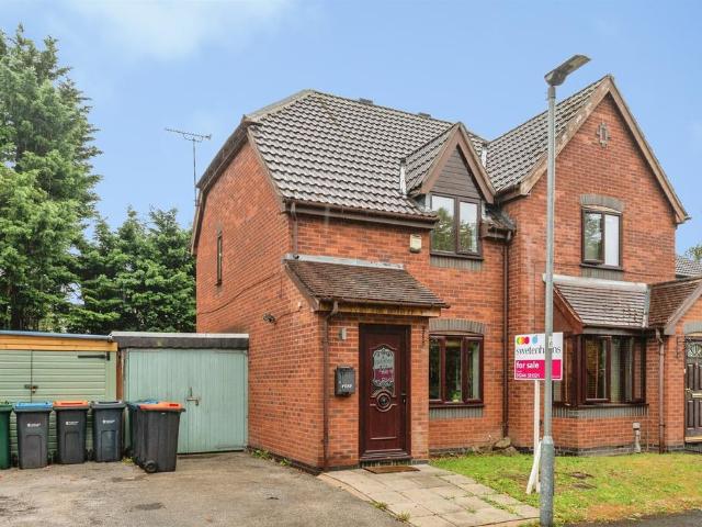 2 bedroom semi detached house for sale