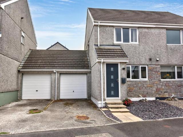 2 bedroom semi detached house for sale